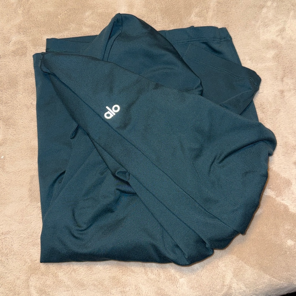 Alo Conquer Reform Long Sleeve With Hood midnight green
